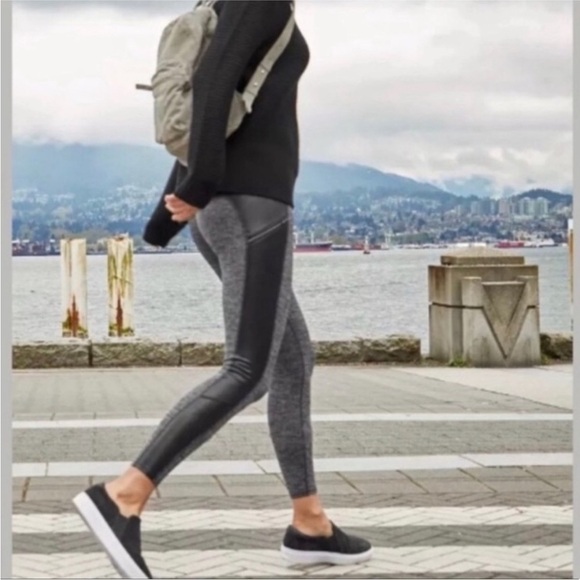 Athleta Herringbone Luxe Metro Drifter Black Herringbone Leggings Size Small - Picture 2 of 15